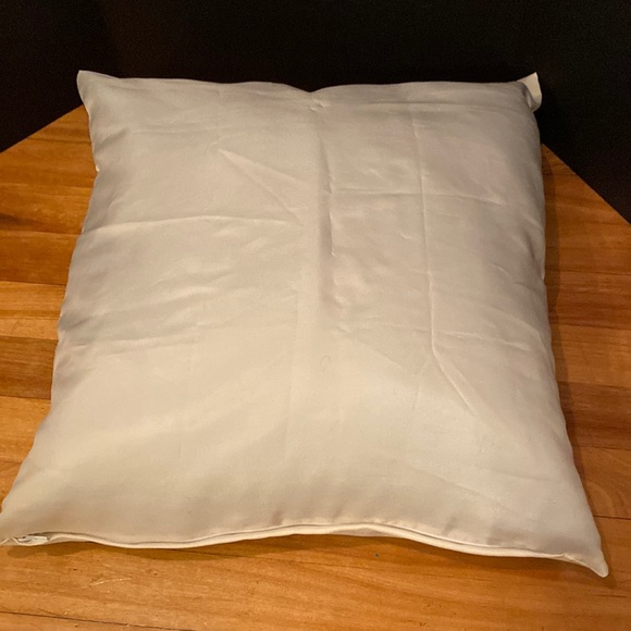 Michael Kors throw pillow cushion - Picture 3 of 6